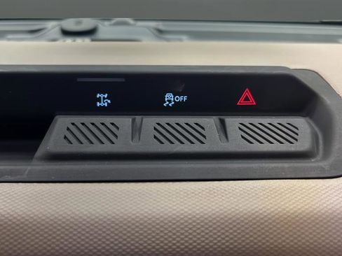 Used 2025 Ford Bronco Big Bend image 38