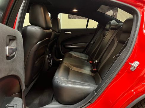 Used 2020 Dodge Charger SXT w/ Leather Interior Group RWD image 19