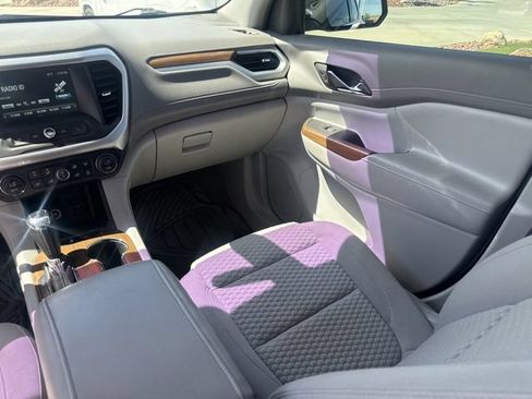 Used 2019 GMC Acadia SLE FWD image 18