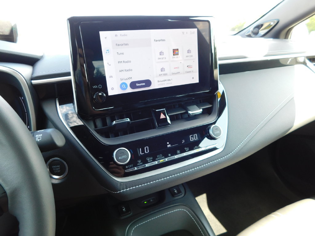 Used 2024 Toyota Corolla XSE FWD image 35