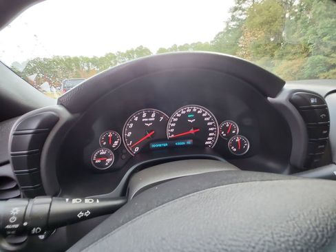 Used 2007 Chevrolet Corvette Coupe image 16