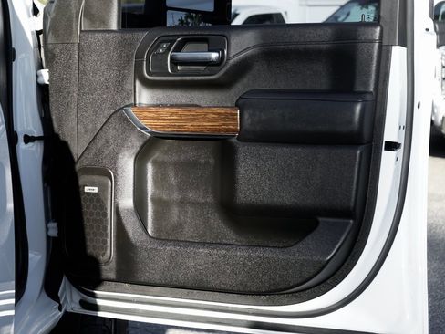 Used 2022 Chevrolet Silverado 2500 High Country w/ Z71 Off-Road Package image 42