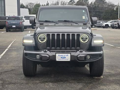Used 2021 Jeep Wrangler Unlimited Sahara image 2