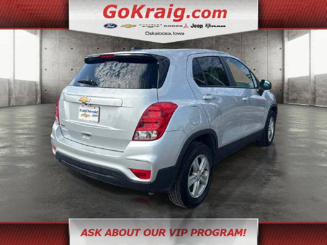 Used 2020 Chevrolet Trax LS w/ Tint and Cruise Package FWD image 5