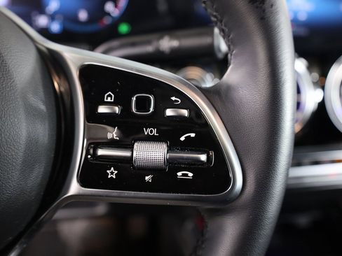 Used 2023 Mercedes-Benz GLA 250 4MATIC image 13