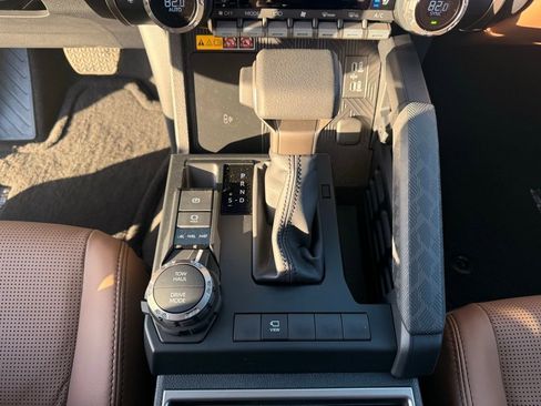 Used 2025 Toyota 4Runner Limited image 16