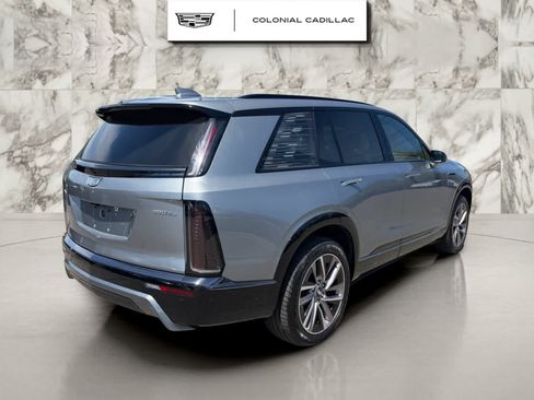 Used 2026 Cadillac Vistiq Sport w/ LPO, Floor Liner Package AWD/4WD image 7