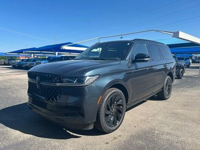 New 2026 Lincoln Navigator Reserve w/ Jet Appearance Package