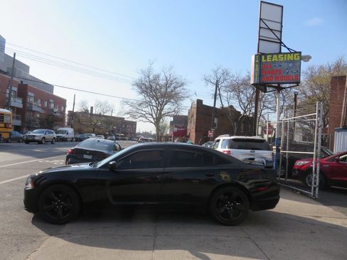 Used 2014 Dodge Charger SXT Plus image 7