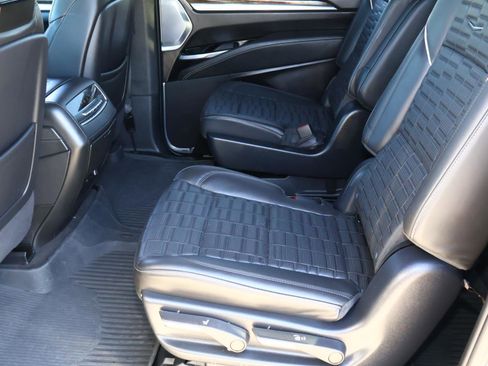 Used 2025 Cadillac Escalade ESV Sport Platinum w/ LPO, Floor Liner Package image 28
