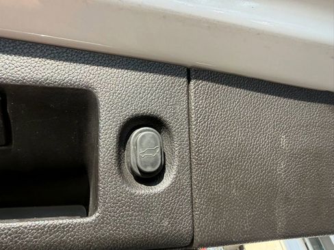 Used 2017 Chevrolet Suburban Premier AWD/4WD image 49