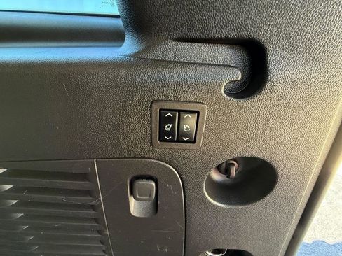 Used 2019 Cadillac Escalade ESV 4WD image 30