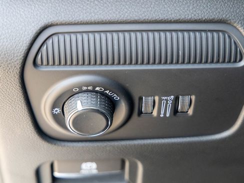 New 2026 Jeep Grand Wagoneer Summit image 31