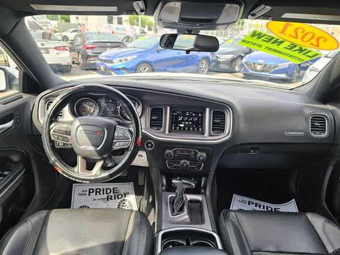 Used 2021 Dodge Charger SXT w/ Leather Interior Group RWD image 10