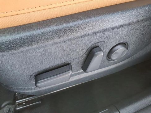 Used 2024 Kia Seltos EX image 11