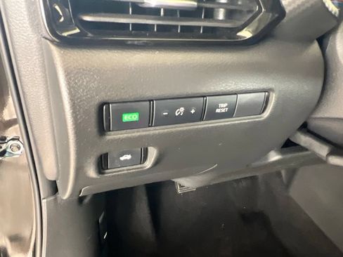 Certified 2023 Nissan Sentra SV FWD image 46