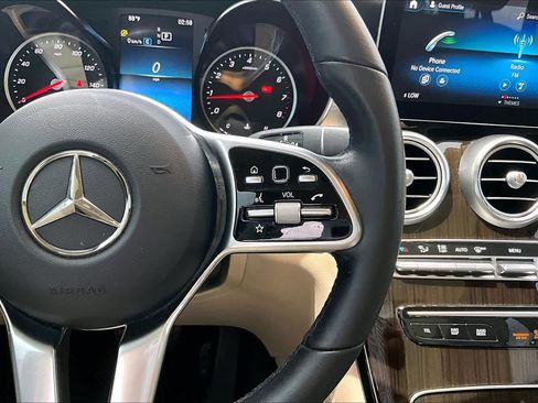 Used 2020 Mercedes-Benz GLC 300 image 25