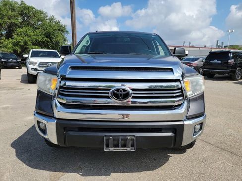 Used 2017 Toyota Tundra SR5 w/ SR5 Upgrade Package RWD image 2