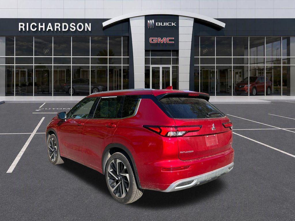Used 2022 Mitsubishi Outlander SEL AWD/4WD image 3