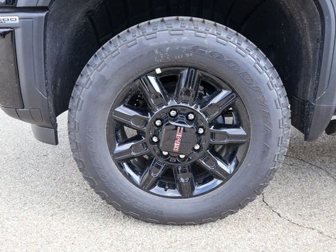 New 2026 GMC Sierra 3500 AT4 w/ AT4 Premium Plus Package AWD/4WD image 39