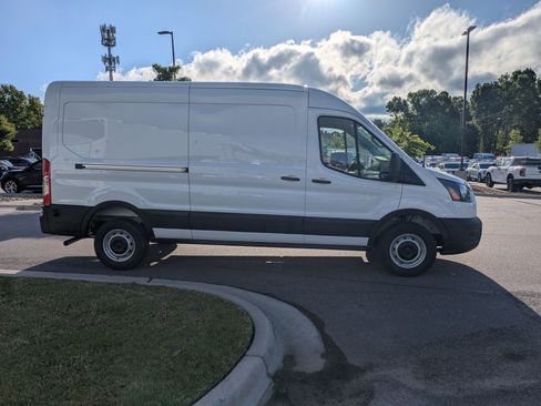 New 2026 Ford Transit 250 148 Medium Roof RWD image 3