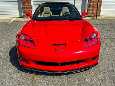 Used 2010 Chevrolet Corvette Grand Sport w/ Preferred Equipment Group image 13