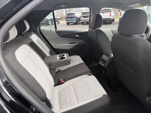 Used 2022 Chevrolet Equinox LS AWD/4WD image 18