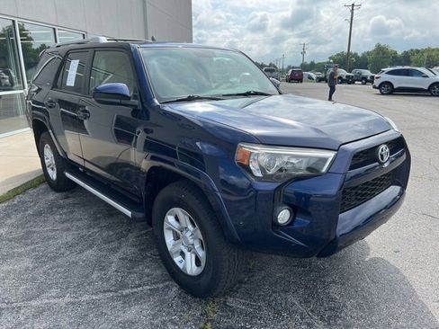 Used 2018 Toyota 4Runner SR5 image 3