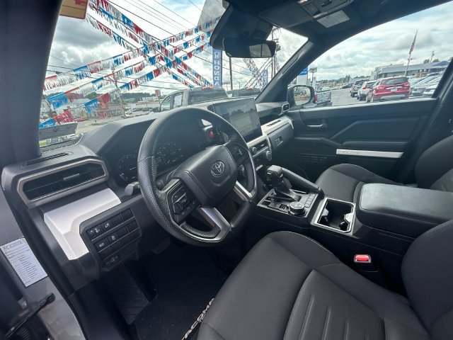 Used 2024 Toyota Tacoma TRD Off-Road AWD/4WD image 11