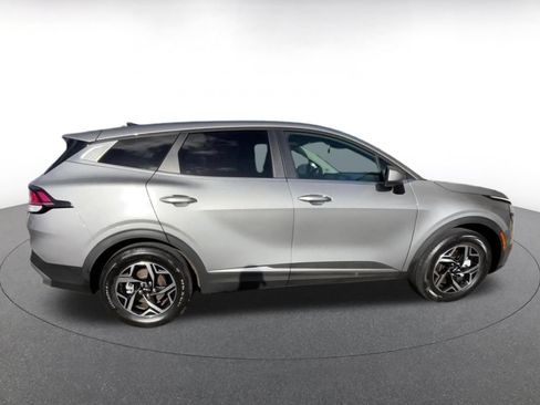 Used 2025 Kia Sportage LX FWD image 16