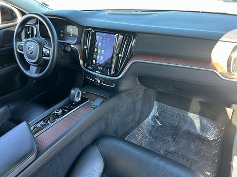 Used 2024 Volvo S60 B5 Plus image 32