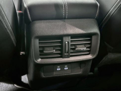 Used 2025 Nissan Murano SV AWD/4WD image 26