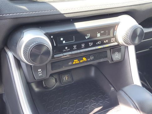 Used 2024 Toyota RAV4 LE image 25