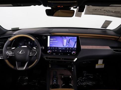 Certified 2023 Lexus IS 300 w/ Premium Package RWD image 4