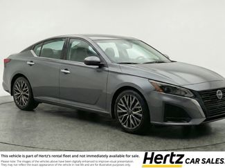 Used 2025 Nissan Altima 2.5 SV video 1