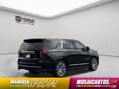 Used 2021 GMC Yukon Denali w/ Denali Ultimate Package AWD/4WD image 7