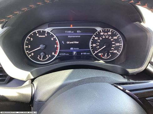 Used 2023 Nissan Altima 2.5 SR AWD/4WD image 12