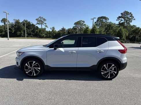 Used 2021 Volvo XC40 T5 R-Design w/ Protection Package Premier AWD/4WD image 6