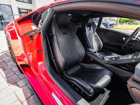 Used 2016 Lamborghini Huracan LP 610-4 AWD/4WD image 35