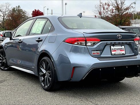 Used 2024 Toyota Corolla SE AWD/4WD image 10