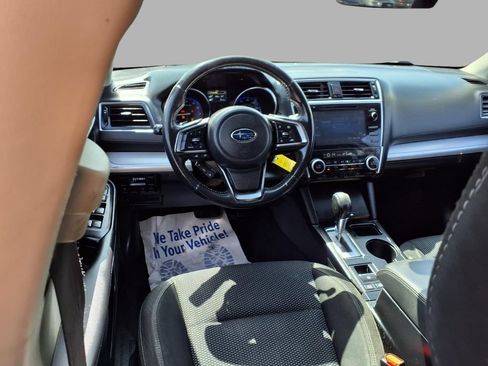 Used 2019 Subaru Outback 2.5i Premium AWD/4WD image 4