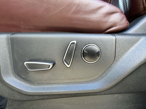 Used 2023 Ford Expedition Max Limited image 14