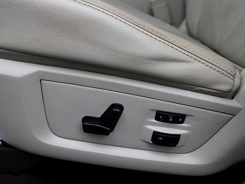 Used 2018 RAM 2500 Laramie w/ Convenience Group image 15