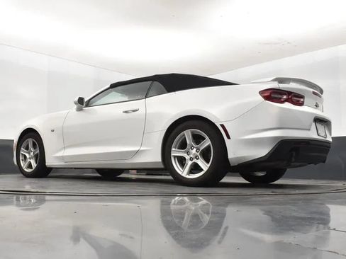 Used 2023 Chevrolet Camaro LT RWD image 12