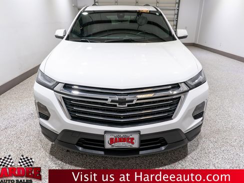 Used 2023 Chevrolet Traverse LT w/ LT Premium Package AWD/4WD image 7