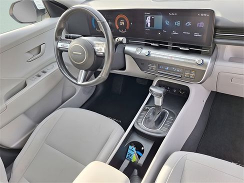 Used 2024 Hyundai Kona SEL image 24