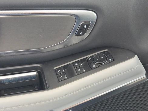 Used 2025 Ford Expedition Platinum image 12