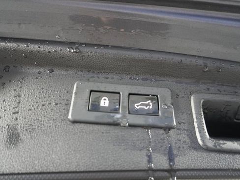 Certified 2021 Subaru Forester Limited image 39