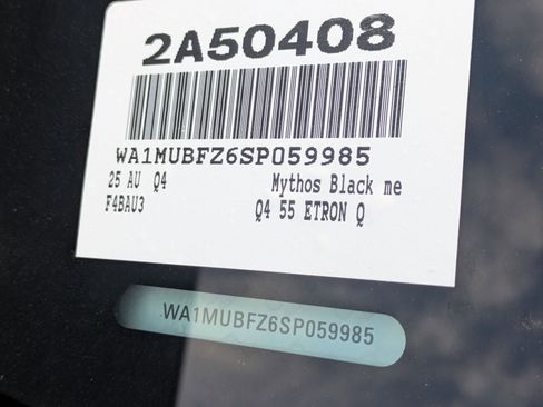 New 2025 Audi Q4 e-tron Prestige image 17