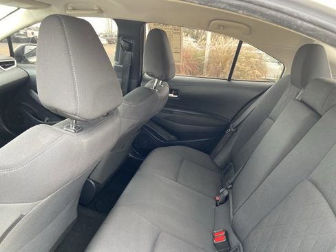 Used 2020 Toyota Corolla LE image 16